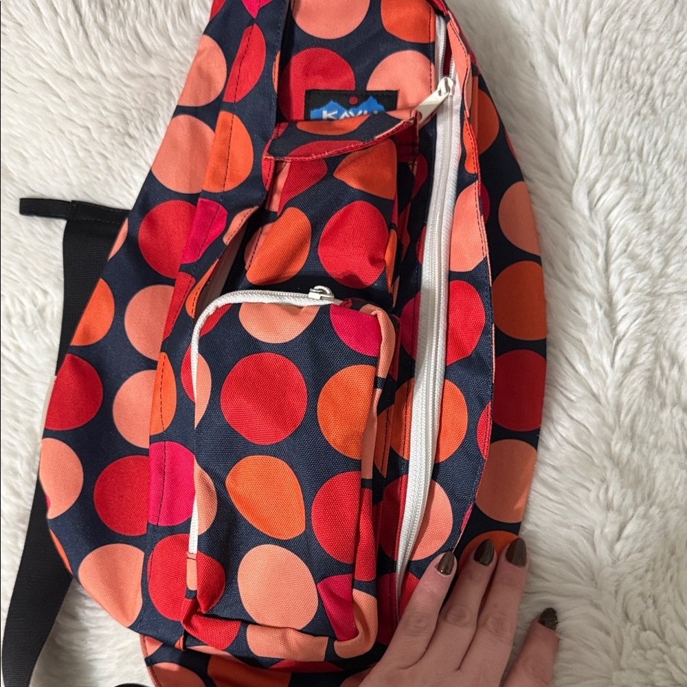 Kavu Sling Bag with Vibrant Red and Orange Circles - Picture 8 of 11